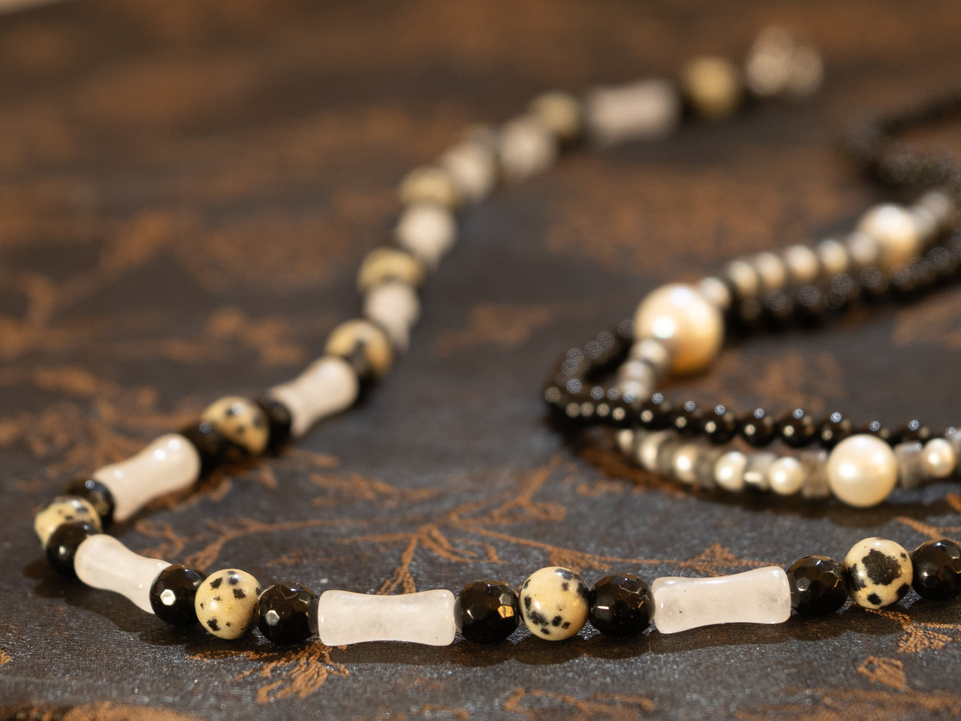 Black Onyx Pendant Necklace stone detail image 2 MAK09027.jpg