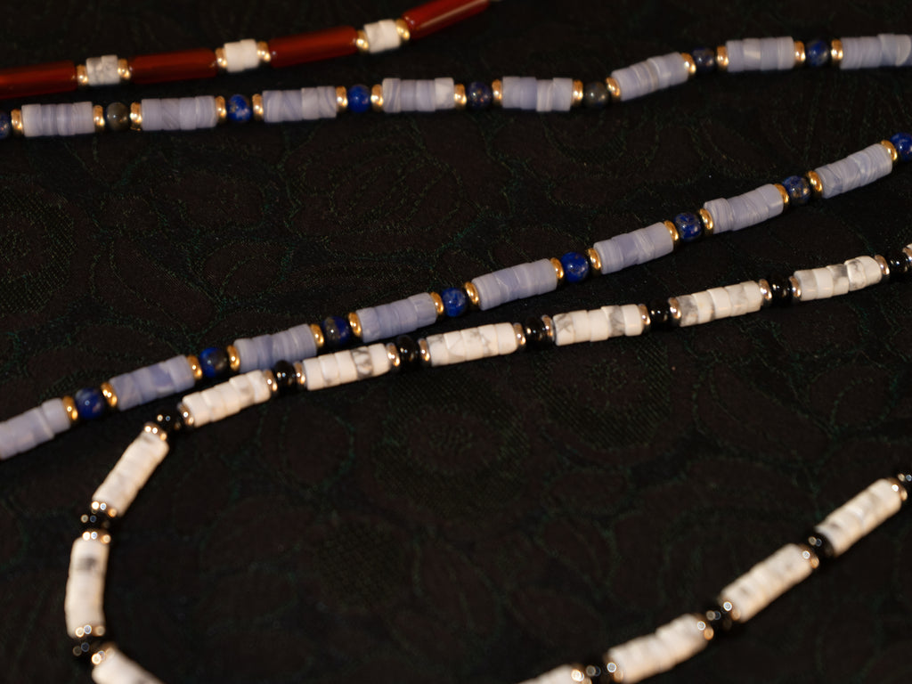 Monochrome Dot Necklace stone detail image 3 MAK09062.jpg